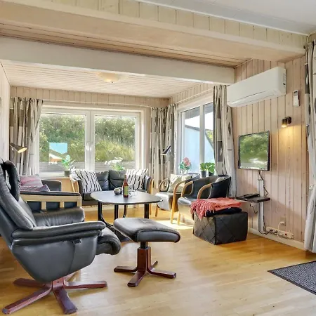 Aleksandar - 500m From The Sea By Interhome