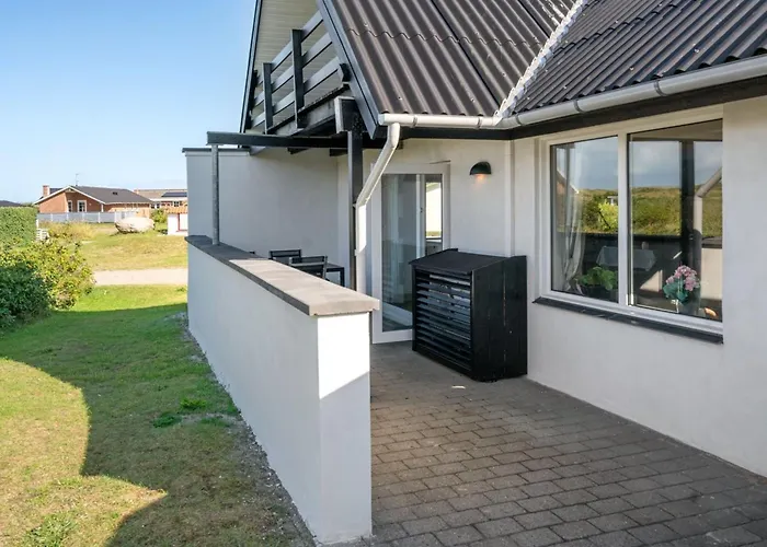 Aleksandar - 500m From The Sea By Interhome